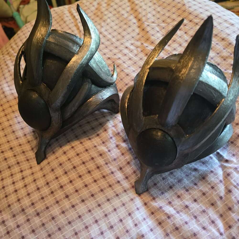 Baldur's Gate 3 Shadowheart Pauldrons